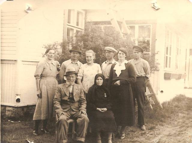 4006_vainasen_sukua_jalasjarvella-suuri.jpg
